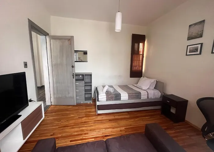 Departamento Remodelado Y Compartido En Roma Sur, Cerca Centro Médico México DF