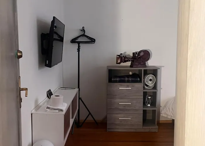 Habitación en casa particular Departamento Remodelado Y Compartido En Roma Sur, Cerca Centro Médico *