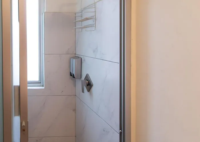 Habitación en casa particular Departamento Remodelado Y Compartido En Roma Sur, Cerca Centro Médico